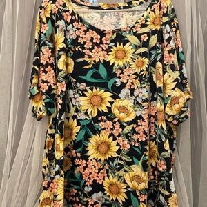Maurices Sunflower Print Short Sleeve Top